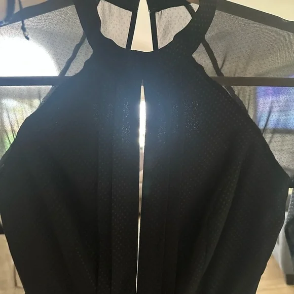 Black Gown - Picture 7 of 8